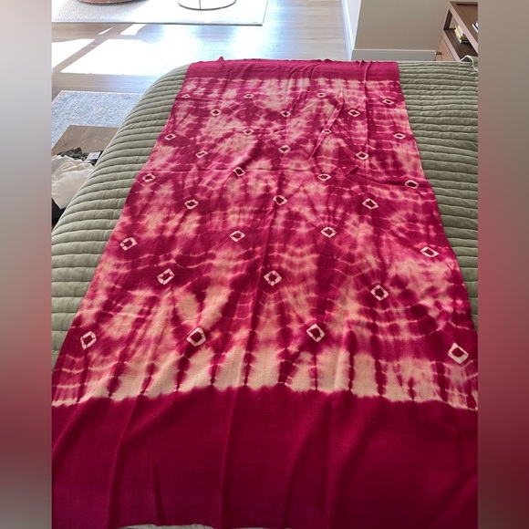 Large Tie-Dye Scarf - Picture 6 of 6